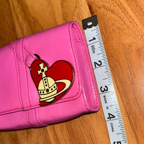 Authentic Vivienne Westwood Leather Case with Enamel Heart Accent - Picture 3 of 12
